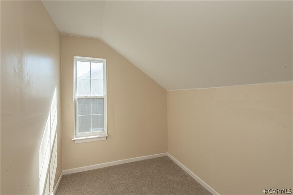 7124 Village Field Pl