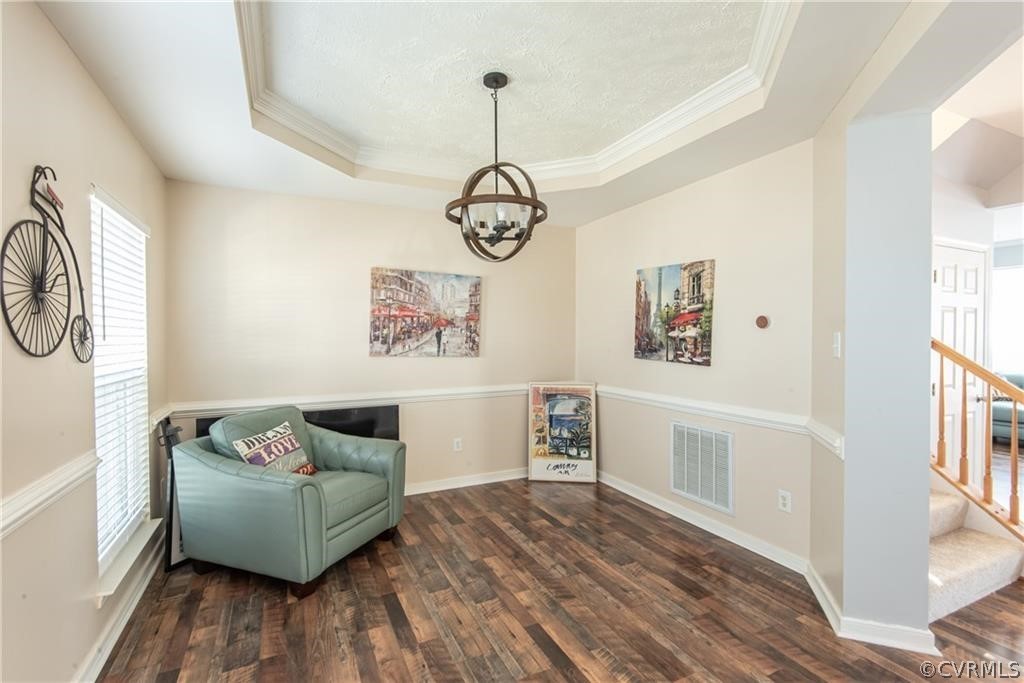 7124 Village Field Pl