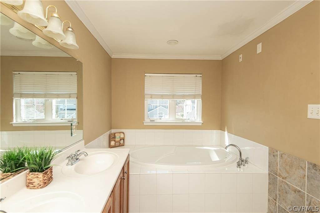 7124 Village Field Pl