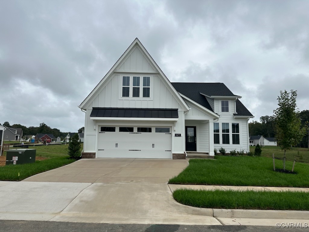 8477 Chimney Rock Dr