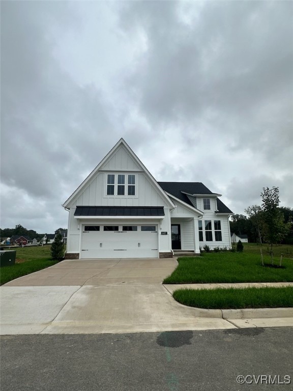 8477 Chimney Rock Dr