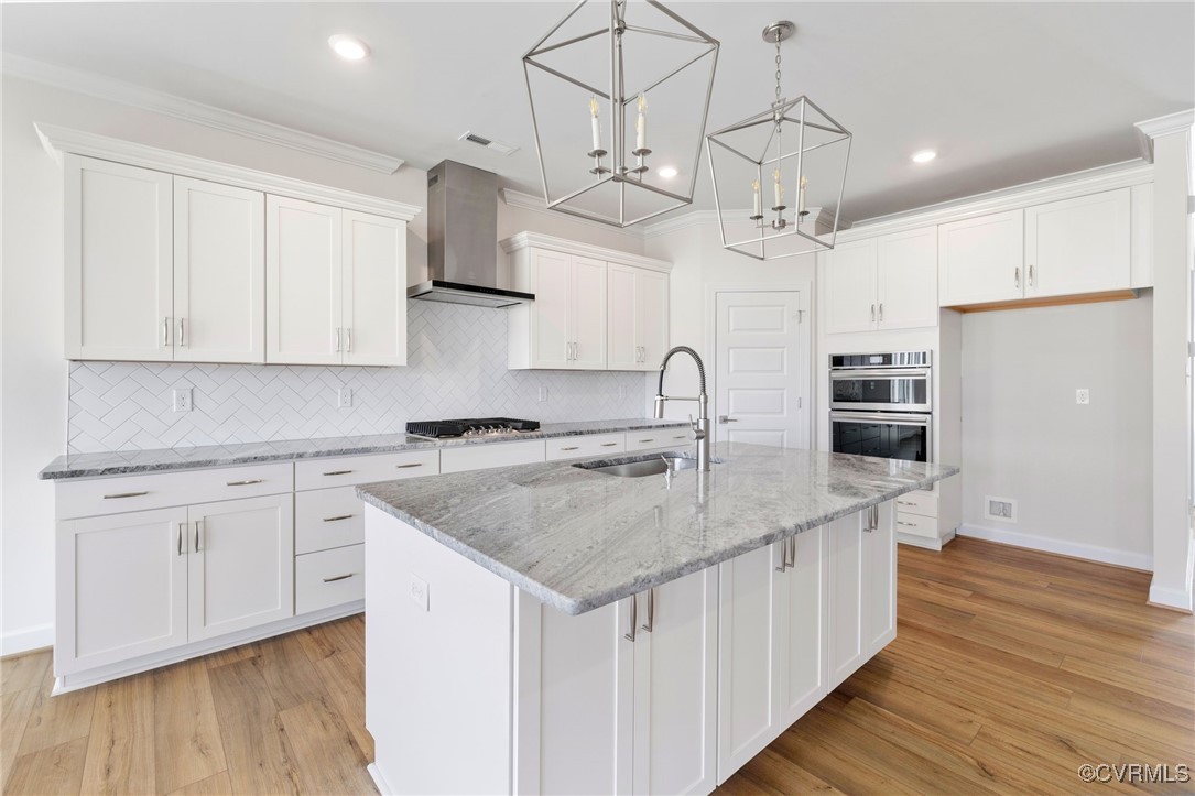 8477 Chimney Rock Dr