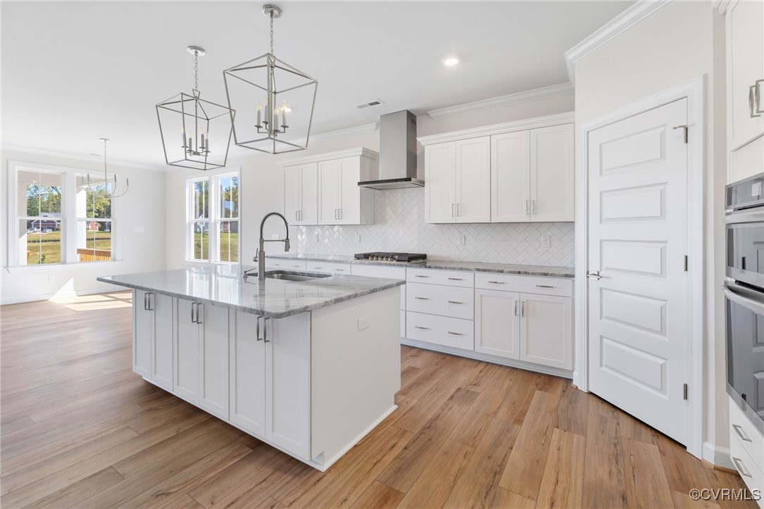8477 Chimney Rock Dr