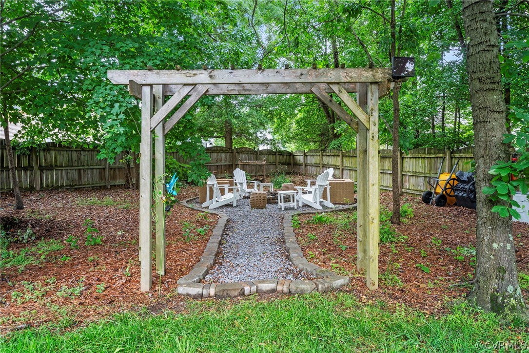 11400 Greenbrooke Ct