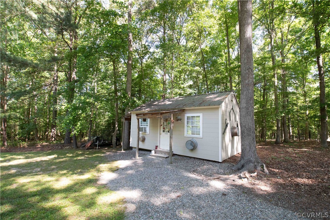 17801 W County Line Rd