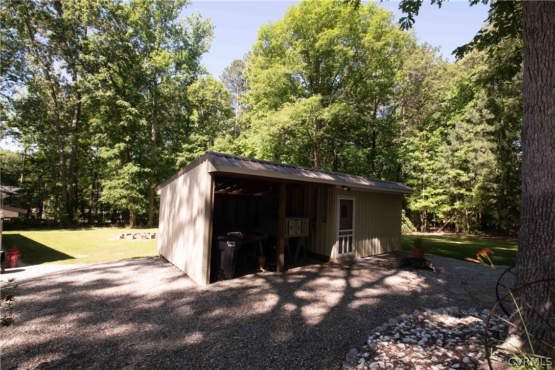 17801 W County Line Rd
