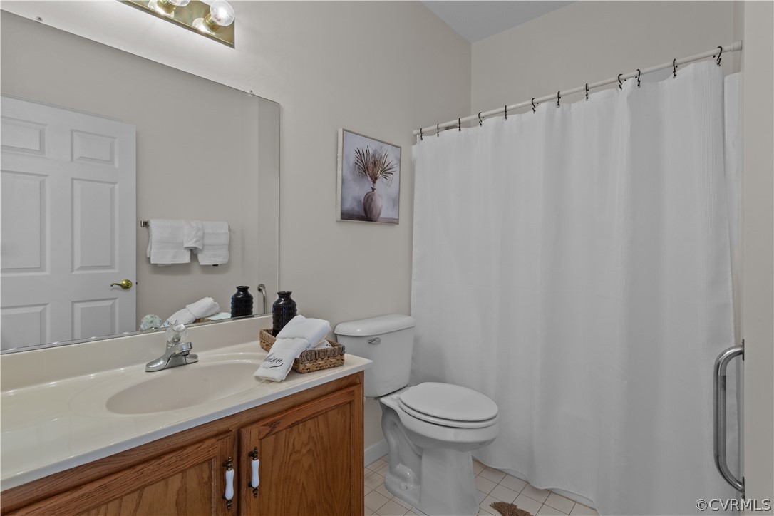 4120 English Holly Cir