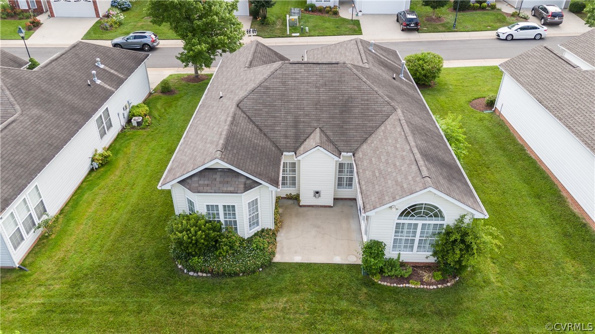 4120 English Holly Cir