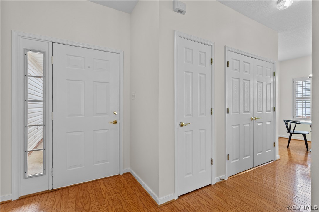 4120 English Holly Cir