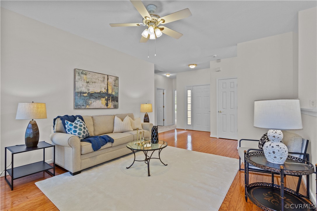 4120 English Holly Cir