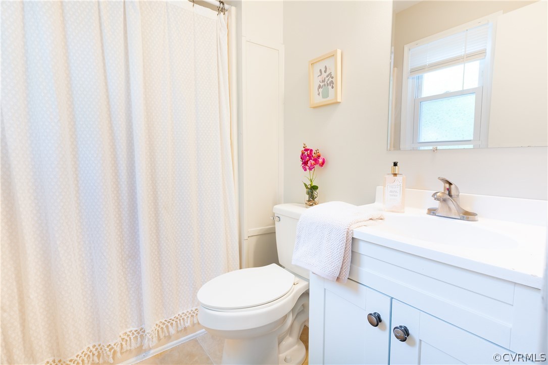 7705 Breaker Point Ct