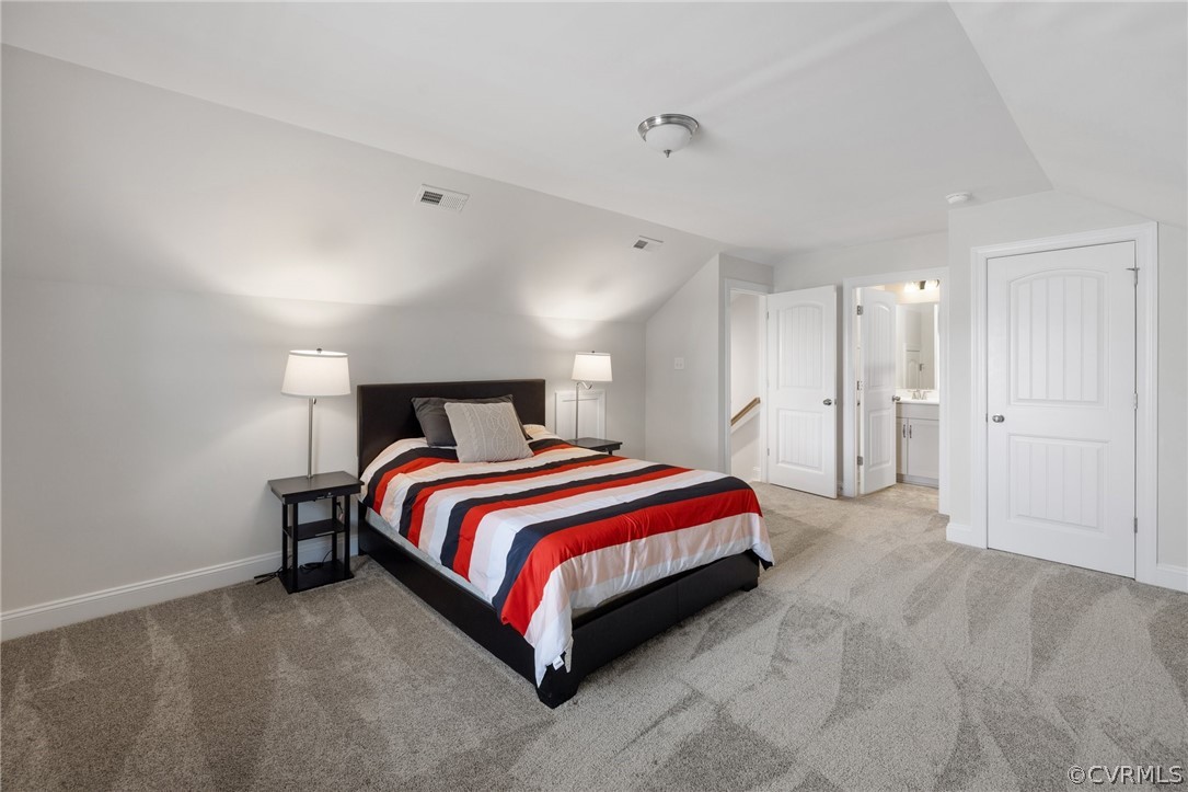 5719 Sterlingworth Dr