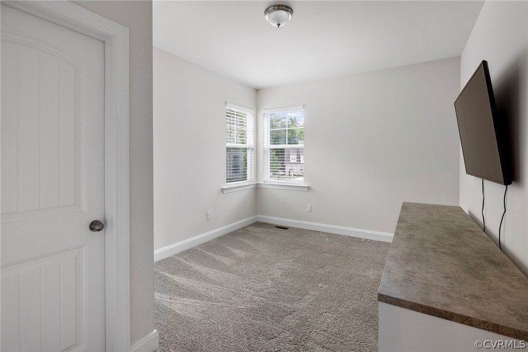 5719 Sterlingworth Dr