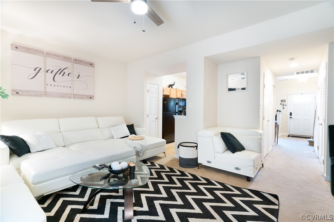 904 Kitty Hamilton Cir