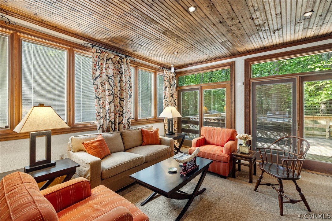 8703 Berwickshire Dr