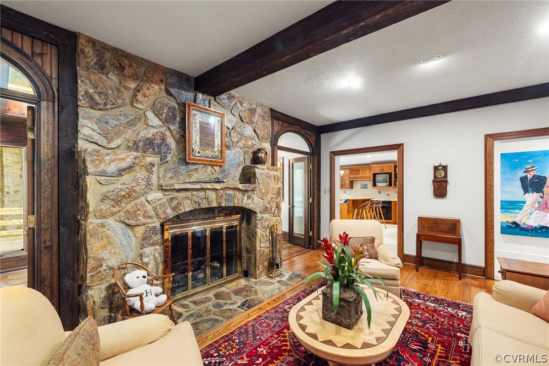 8703 Berwickshire Dr