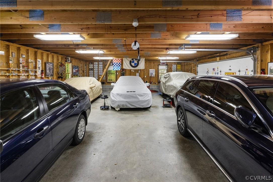 8703 Berwickshire Dr