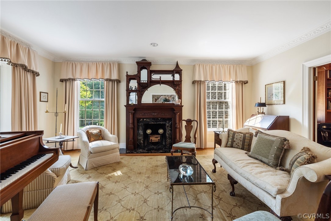 8703 Berwickshire Dr