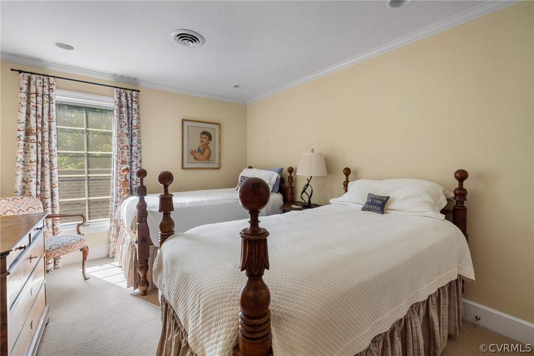 8703 Berwickshire Dr