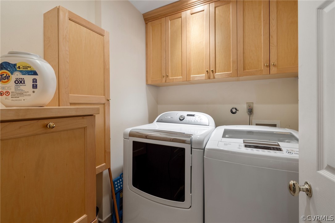 8703 Berwickshire Dr