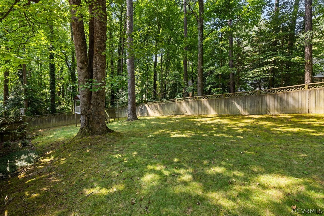 8703 Berwickshire Dr