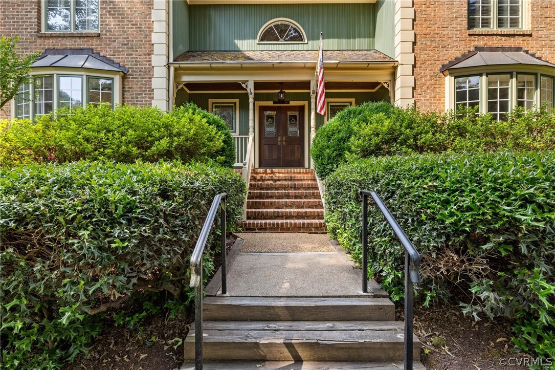 8703 Berwickshire Dr