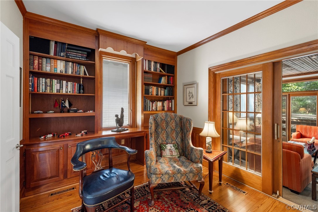 8703 Berwickshire Dr