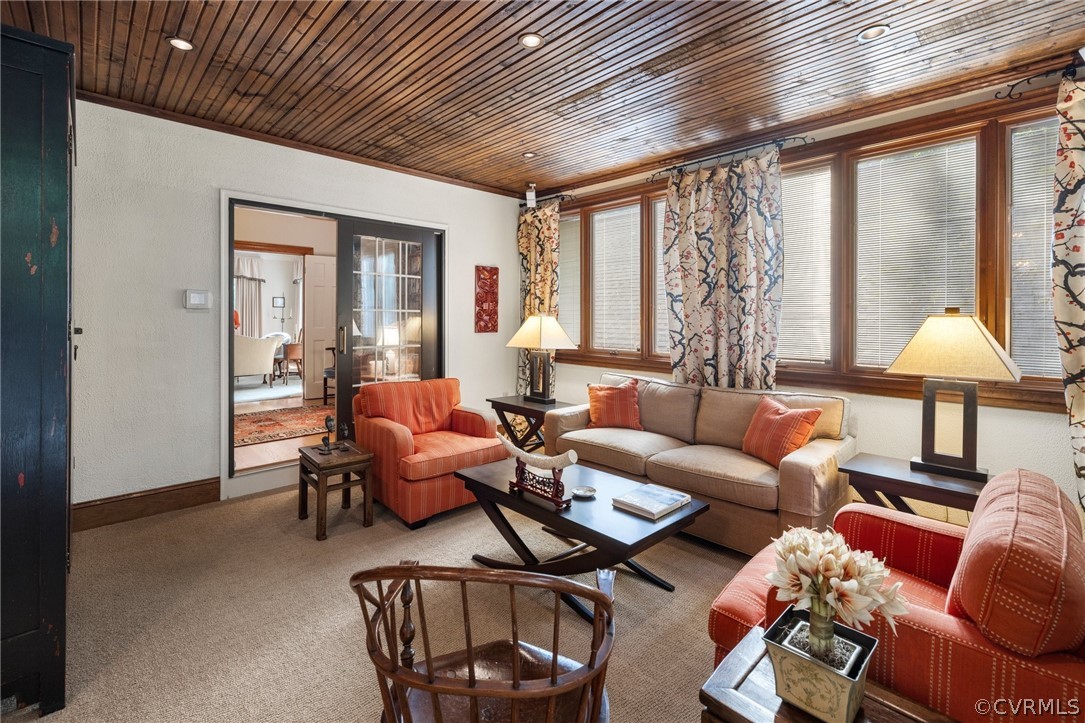 8703 Berwickshire Dr