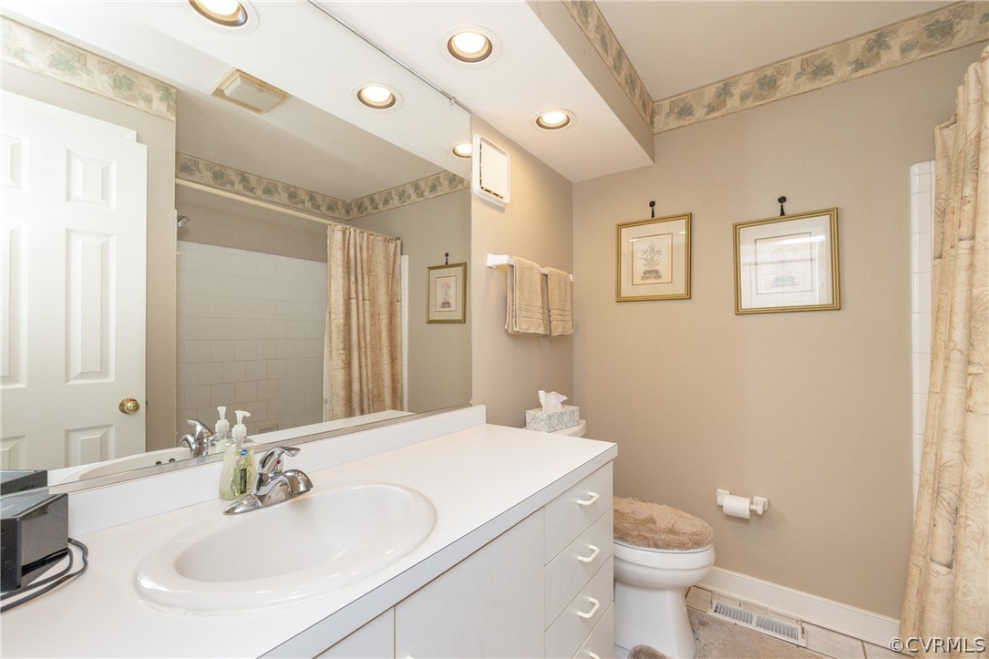 1761 Raintree Commons Dr