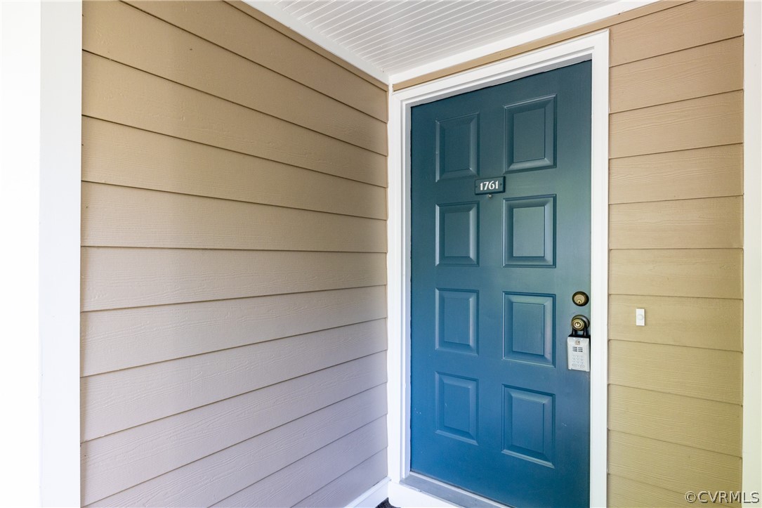 1761 Raintree Commons Dr