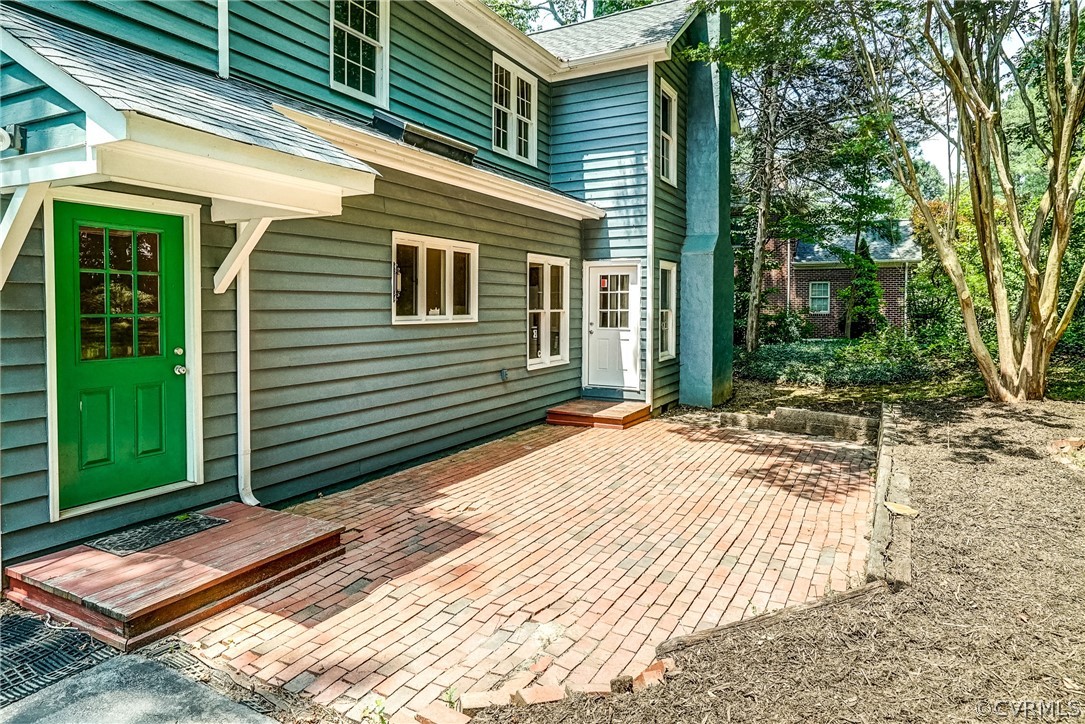 14270 Country Club Dr