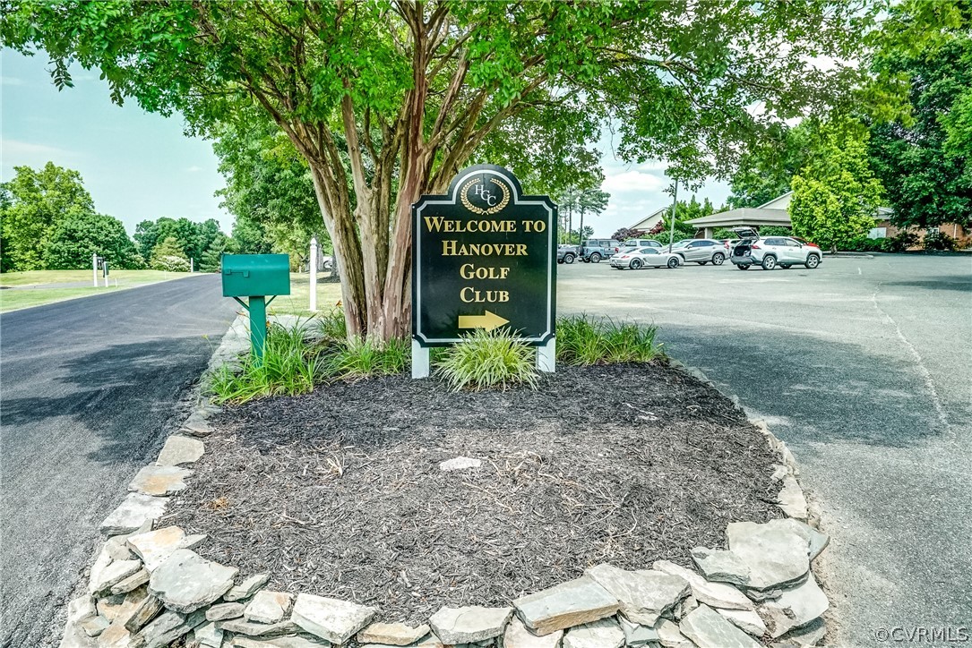 14270 Country Club Dr