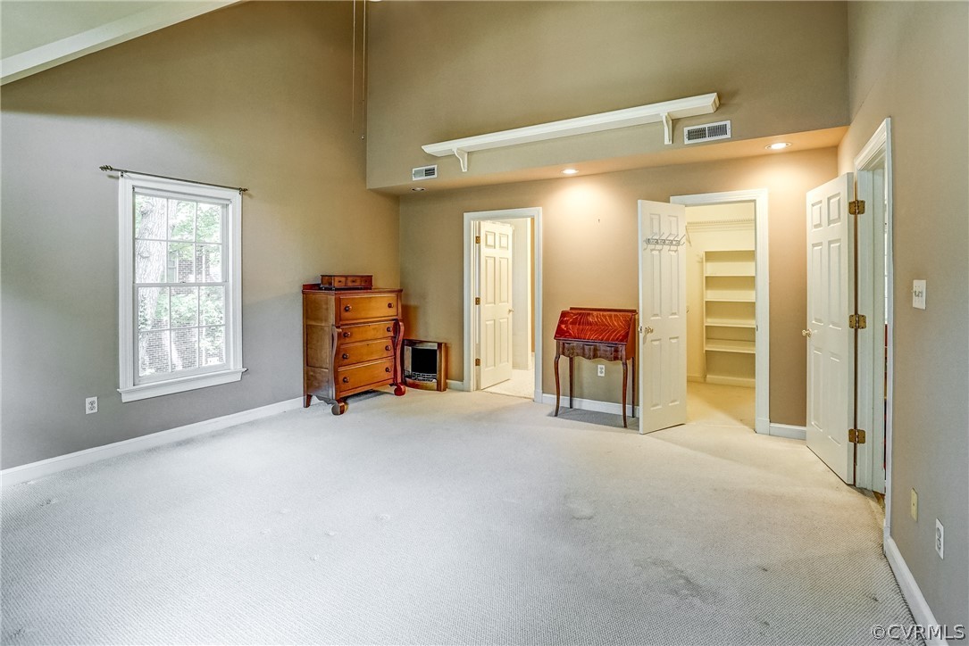 14270 Country Club Dr