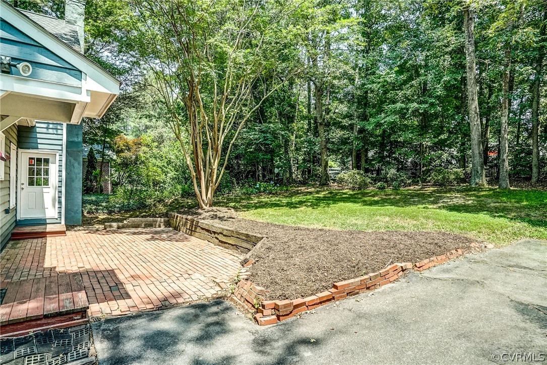 14270 Country Club Dr