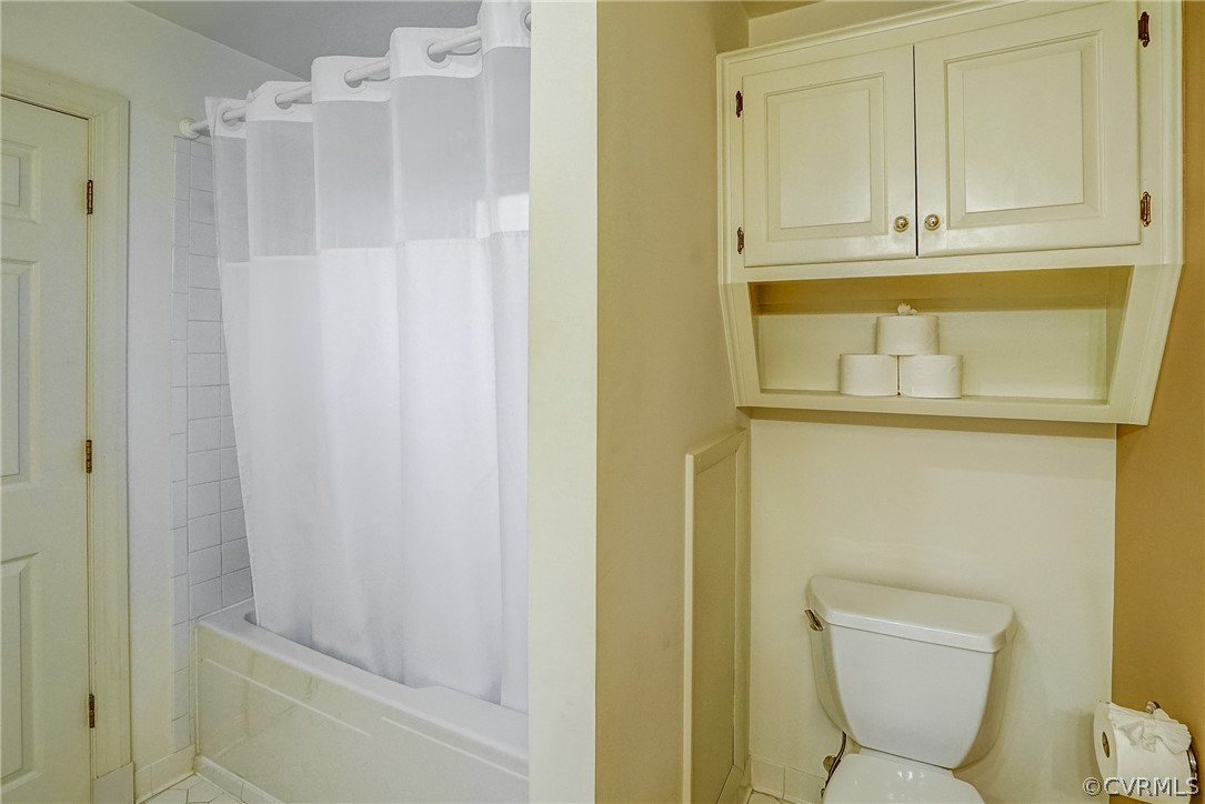 14270 Country Club Dr