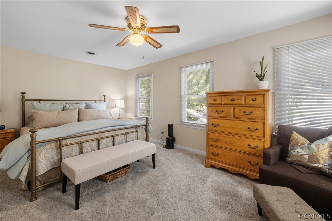 1608 Queens Point Dr