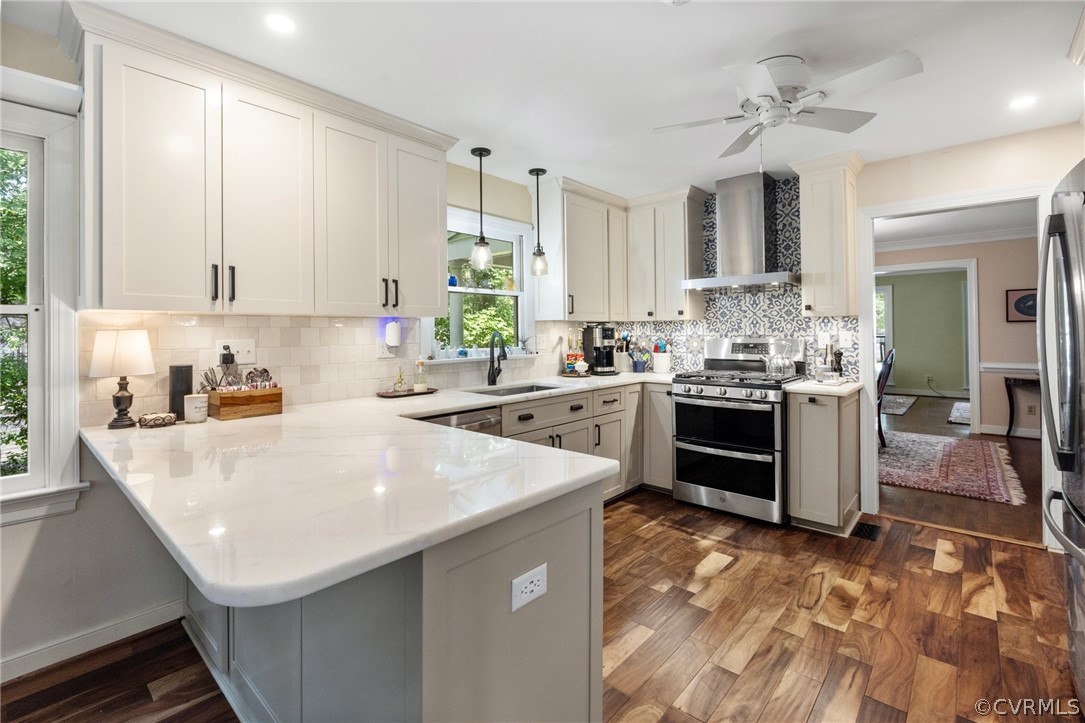 1608 Queens Point Dr