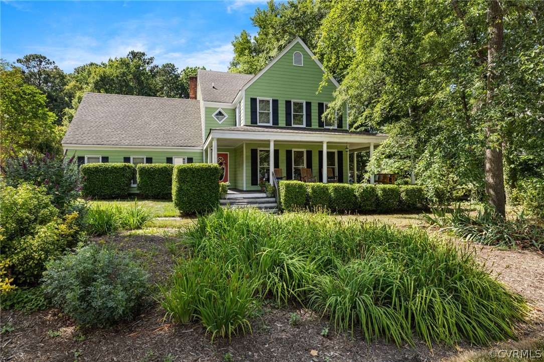 1608 Queens Point Dr