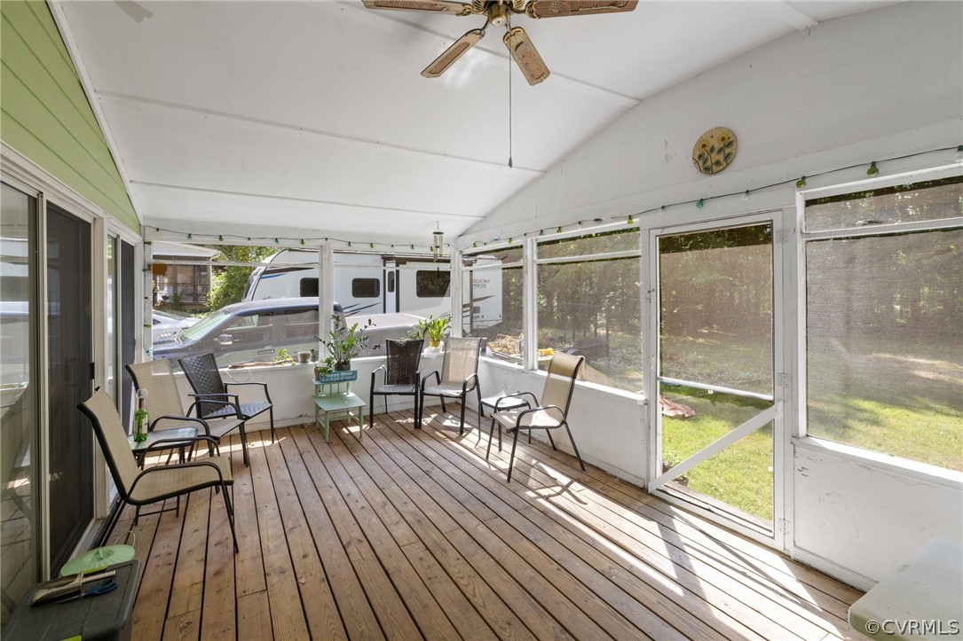 1608 Queens Point Dr