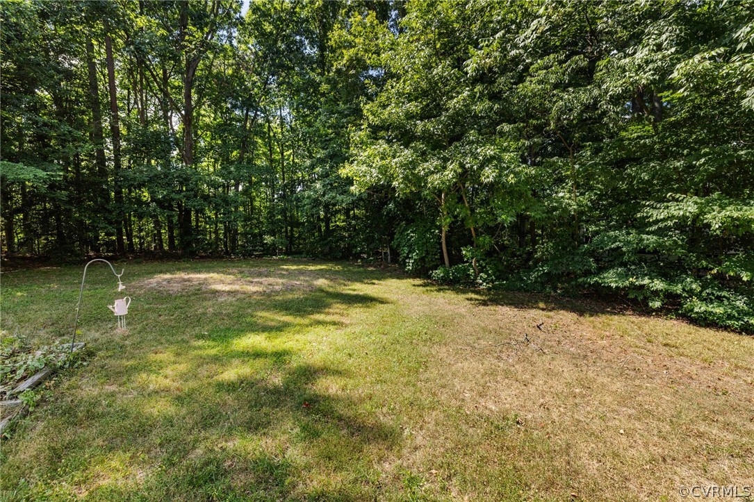 1608 Queens Point Dr