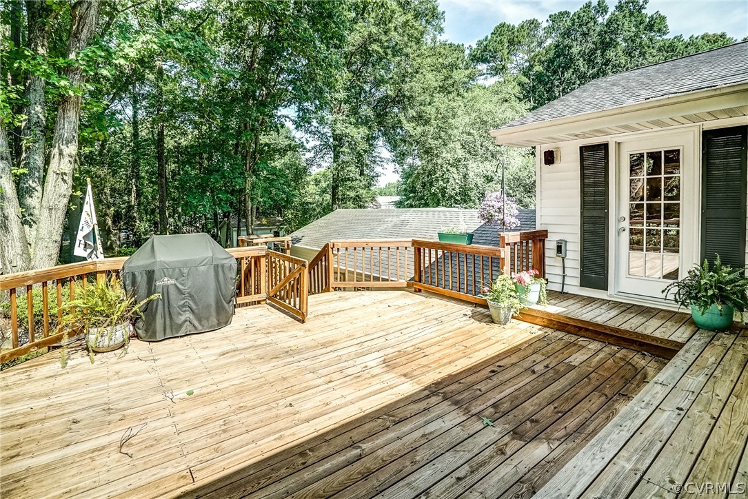 1520 Ednam Forest Dr