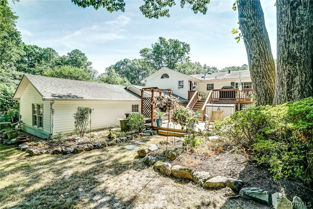 1520 Ednam Forest Dr