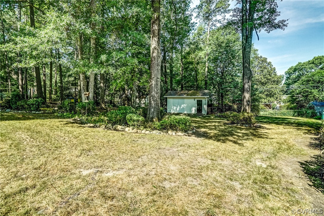 1520 Ednam Forest Dr
