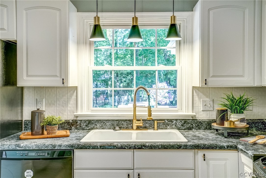 1520 Ednam Forest Dr