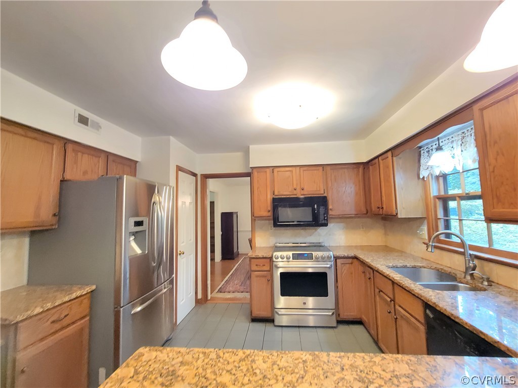 1902 Bayleaf Ct