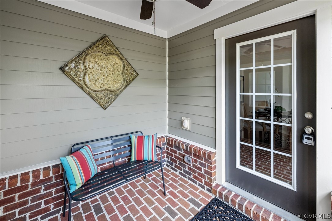 9438 Creek Summit Cir