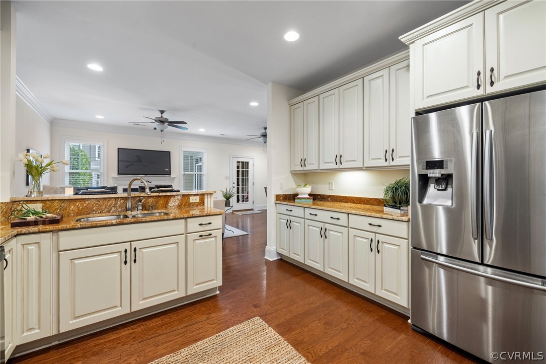 9438 Creek Summit Cir