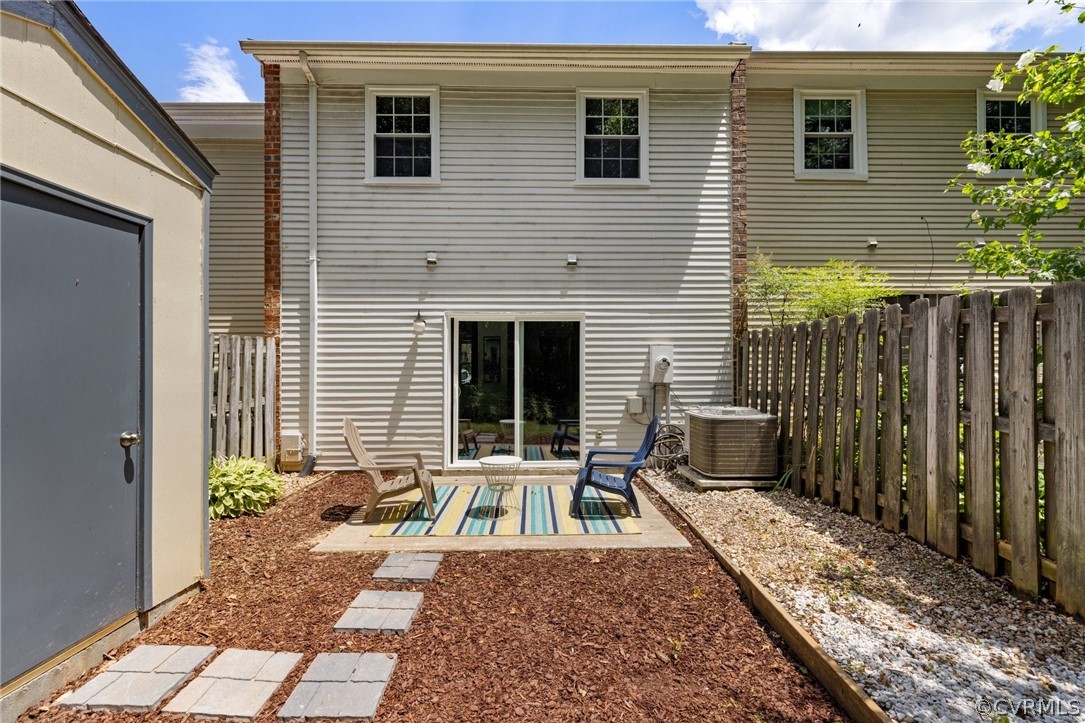 1582 Heritage Hill Dr