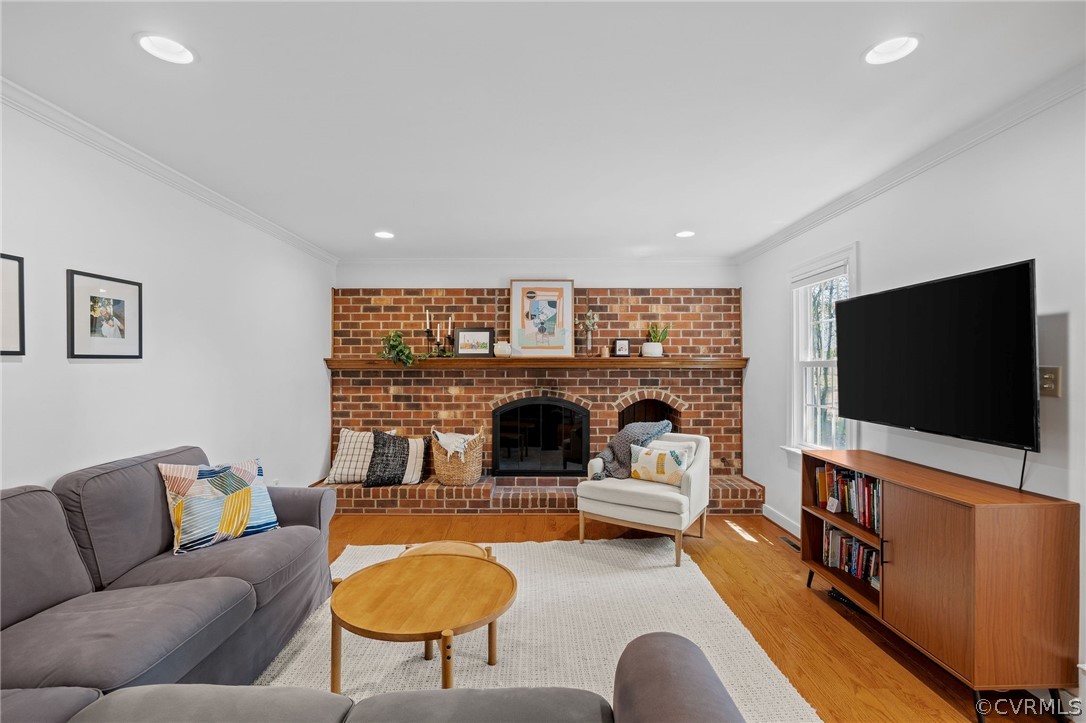 1613 Darrell Dr
