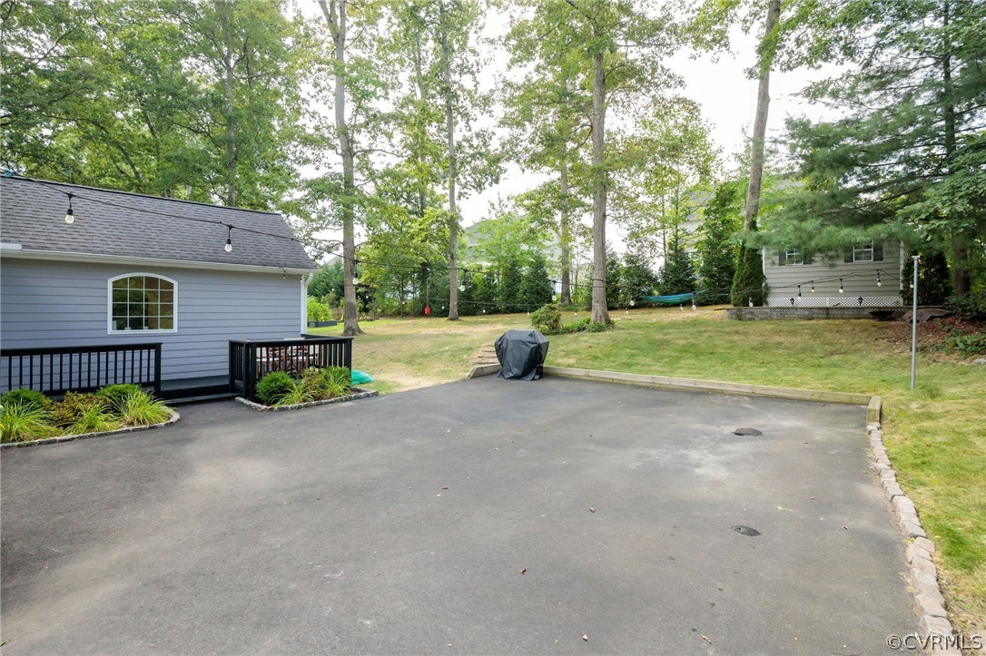 1613 Darrell Dr